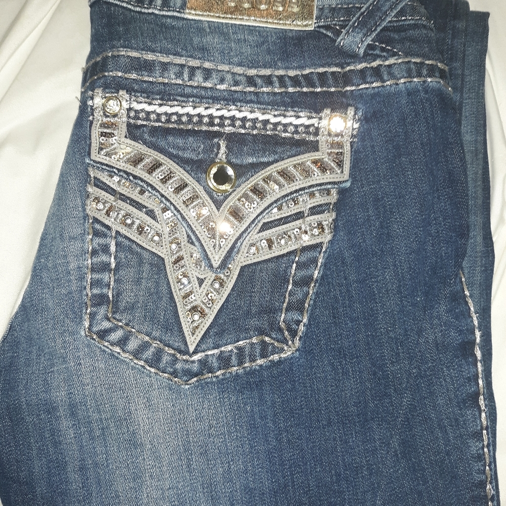 Jeans - Picture 3 of 3